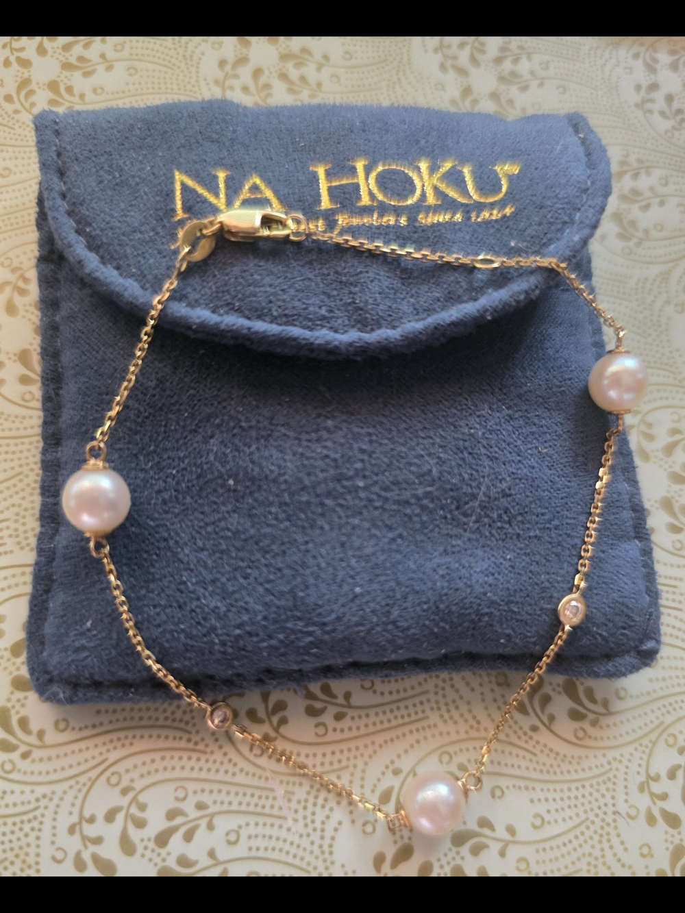 Na Hoku White Akoya Pearl & 14K Yellow Gold Diamond Bracelet - Picture 2 of 6
